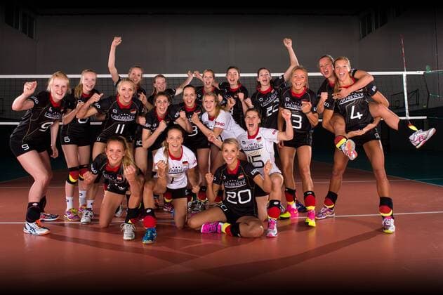 04.06.2015, Bundesleistungszentrum, Kienbaum Volleyball, Fotoshooting Nationalmannschaft Frauen Team Deutschland Feature Jubel