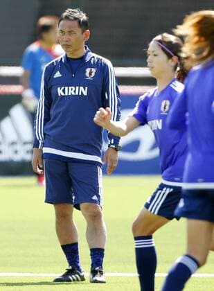 Nadeshiko Japan prepare for next game against Cameroon Japan coach Norio Sasaki attends the training session of Nadeshiko Japan on June 10, 2015, in Vancouver, Canada, following their 1-0 win over Switzerland in a Women s World Cup in Group C match. Japan will face Cameroon on June 12. 