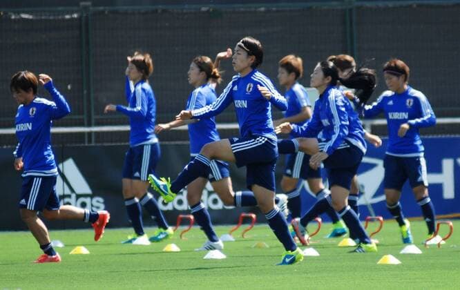 (150611) -- VANCOUVER, June 10, 2015 -- Players of Japan attend a training session in Vancouver, Canada on June 10, 2015. Japanese women s national soccer team will play Cameroon in the Group C match of 2015 FIFA Women s World Cup on June 12. ) (SP)CANADA-VANCOUVER-FIFA-WOMEN S WORLD CUP-JAPAN-TRAINING SergeixBachlakov 