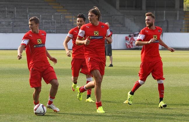 Aktuell Fußball, Training Nationalteam Österreich SOCCER - UEFA EURO EM Europameisterschaft Fussball 2016 quali, RUS vs AUT, preview VIENNA,AUSTRIA,11.JUN.15 - SOCCER - UEFA European Championship EM Europameisterschaft 2016, European Qualifiers, OEFB international match Länderspiel Russia vs Austria, preview, training of team AUT. Image shows Florian Klein, Yasin Pehlivan, Sebastian Proedl and Jakob Jantscher (AUT). GEPAxpictures xChristianxOrt