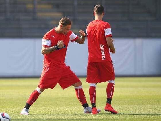 Aktuell Fußball, Training Nationalteam Österreich SOCCER - UEFA EURO EM Europameisterschaft Fussball 2016 quali, RUS vs AUT, preview VIENNA,AUSTRIA,11.JUN.15 - SOCCER - UEFA European Championship EM Europameisterschaft 2016, European Qualifiers, OEFB international match Länderspiel Russia vs Austria, preview, training of team AUT. Image shows Marko Arnautovic and Aleksandar Dragovic (AUT). GEPAxpictures xChristianxOrt