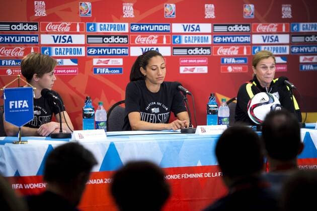 June 11, 2015 - Winnipeg: Meghan Klingenberg, Christen Press, Jill Ellis - Pressekonferenz Nationalteam USA. kod CS 57683 News - June 11, 2015  - ZUMAb138