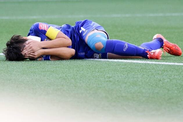 Duangnapa Sritala (THA) am Boden, enttäuscht schauend, Enttäuschung, Frustration, disappointed, pessimistisch, Fussball, FIFA Frauen-WM 2015, Elfenbeinküste - Thailand, xozx