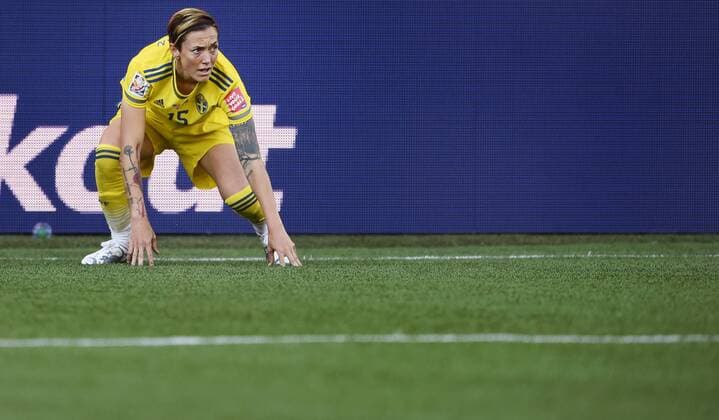 Aktuell Fußball, Damen WM in Kanada, USA - Schweden June 12, 2015 - Winnipeg - 150612 - Therese Sjögran WM - USA - SWE - ..Foto: CarlSandin BILDBYRAN kod CS 57685 News - June 12, 2015  - ZUMAb138