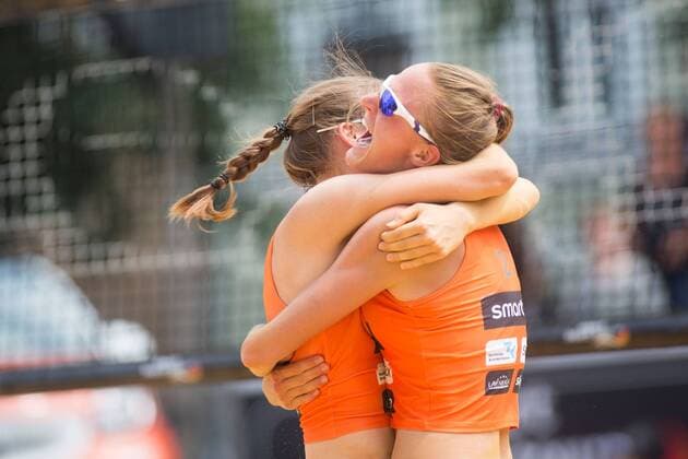 14.06.2015, xfrx, Beachvolleyball, smart beach cup Jena, v.l. Melanie Preußer (DSHS SnowTrex Koeln),Karolin Reich (FCJ Koeln)