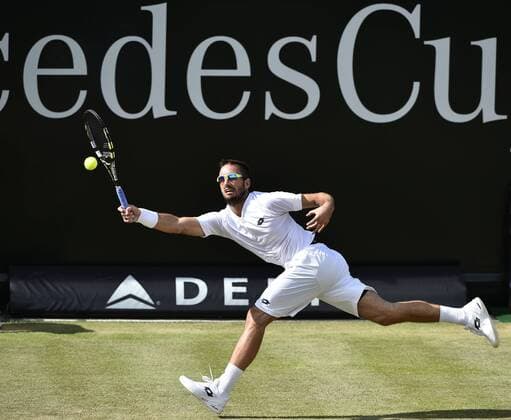 Viktor Troicki (SRB) Aktion Halbfinale 13.06.2015 Tennis Mercedes-Cup Stuttgart Weißenhof TC Weissenhof Mercedescup Mercedes Cup 06.06..-14.06.2015 Mercedes-Cup Stuttgart Weißenhof 2015
