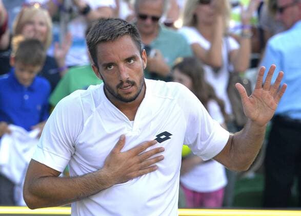 Viktor Troicki (SRB) Schlussjubel Jubel jubelt Freude Emotion nach gewonnenem Match bedankt sich bei Publikum Halbfinale 13.06.2015 Tennis Mercedes-Cup Stuttgart Weißenhof TC Weissenhof Mercedescup Mercedes Cup 06.06..-14.06.2015 Mercedes-Cup Stuttgart Weißenhof 2015