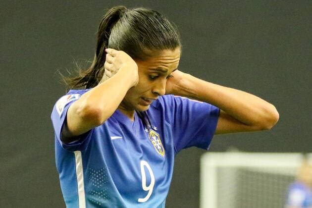 Andressa Alves (Brasilien), enttäuscht schauend, Enttäuschung, Frustration, disappointed, pessimistisch, Fussball, FIFA Frauen-WM 2015, Brasilien - Spanien, xozx