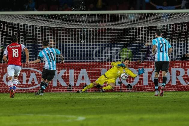 Argentina vs Paraguay LA SERENA, CHILE - 13 06 2015: ARGENTINA X PARAGUAY - Lionel Messi - goal during the match between Argentina and Paraguay in La Portada Stadium in La Serena, Chile, Group B (Photo: Carlos Ezequiel Vannoni FotoArena)  CarlosxEzequielxVannoni