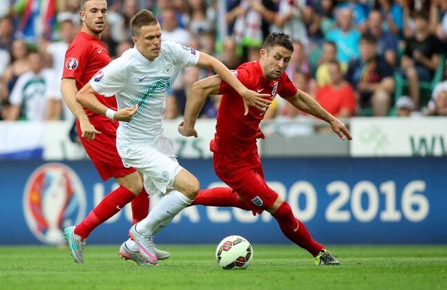 SOCCER - UEFA EURO EM Europameisterschaft Fussball 2016 quali, SLO vs ENG LJUBLJANA,SLOVENIA,14.JUN.15 - SOCCER - UEFA European Championship EM Europameisterschaft 2016, European Qualifiers, international match Länderspiel Slovenia vs England. Image shows Josip Ilicic (SLO) and Gary Cahill (ENG). GEPAxpictures xMaticxKlansek
