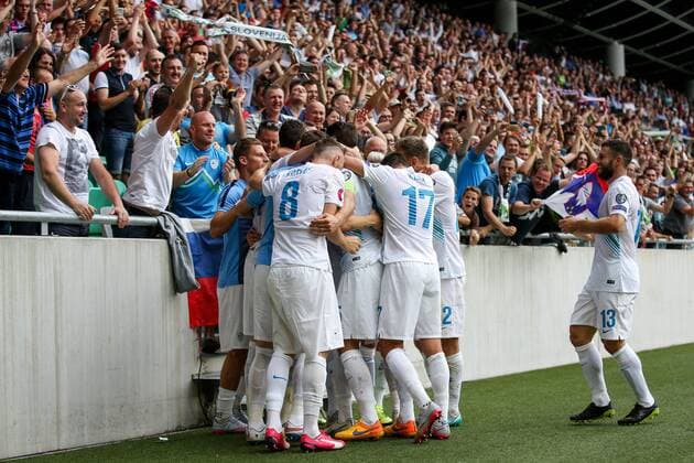 SOCCER - UEFA EURO EM Europameisterschaft Fussball 2016 quali, SLO vs ENG LJUBLJANA,SLOVENIA,14.JUN.15 - SOCCER - UEFA European Championship EM Europameisterschaft 2016, European Qualifiers, international match Länderspiel Slovenia vs England. Image shows the rejoicing of SLO with Milivoje Novakovic (SLO). GEPAxpictures xMaticxKlansek