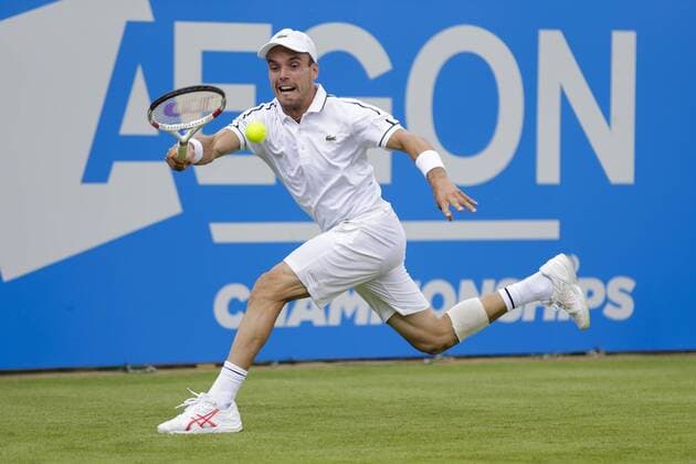 Aktuell Tennis, ATP Turnier im Queen s Club 15.06.2015. London, England. Queens Aegon Championship Tennis. Roberto Bautista Agut (ESP) versus Fernando Verdasco (ESP), 1st round match. Roberto Bautista Agut in action xCraigxMercerx  ActionPlus11631657