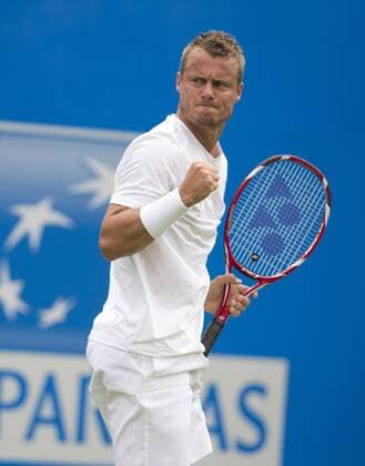 Aktuell Tennis, ATP Turnier im Queen s Club 15.06.2015. London, England. Queens Aegon Championship Tennis. Lleyton Hewitt of Australia clenches his fist after winning a game during this first round match. xNigelxCookex  ActionPlus11631665