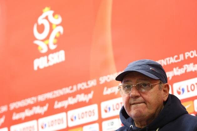 Aktuell Fußball, PK Nationalmannschaft Polen und Griechenland zum bevorstehenden Länderspiel June 15, 2015 - Gdansk, Poland - Gdansk, Poland 15th, June 2015 Sergio Markarian - Greece National Football team head coach press conference PK Pressekonferenz before the Poland - Greece friendly game in Gdansk. Sergio Markarian speaks to media in Gdansk before the Greece - Poland  - ZUMAn230