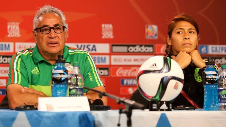 v.li.: Leonardo Cuellar(Trainer, Mexiko), Cecilia Santiago (Torwart, Mexiko), Fussball, FIFA Frauen-WM 2015, Pressekonferenzen, xozx