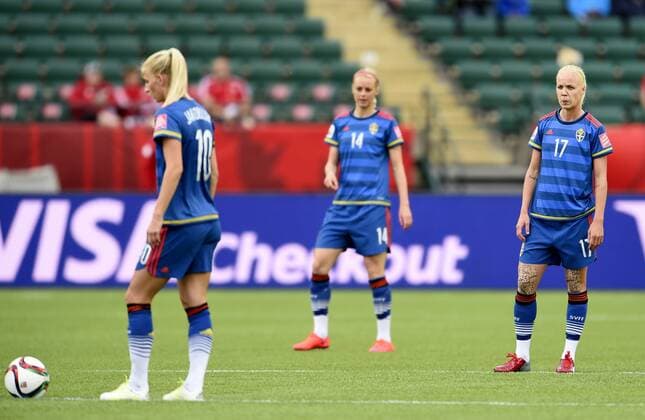 June 16, 2015 - Edmonton - 150616 Sofia Jakobsson, Amanda Ilestedt - Caroline Seger -- WM - Australien - Schweden - ..Foto: CarlSandin BILDBYRAN kod CS 57692 News - June 16, 2015  - ZUMAb138