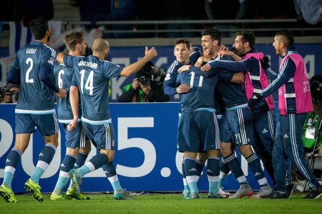LA SERENA, June 16, 2015 -- Players of Argentina celebrate for goal during the Group B match against Uruguay at the 2015 American Cup, at La Portada stadium, in La Serena, Chile, on June 16, 2015. Argentina won 1-0. ) (ce) (SP)CHILE-LA SERENA-COPA AMERICA-ARGENTINA VS URUGUAY PedroxMera 