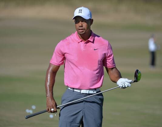 Aktuell Golf, US Open, Training Tiger Woods hits balls on the driving range during practice prior to the start of the 115th U.S. Open Championship at Chambers Bay on June 17, 2015 in University Place, Washington.  SEA20150617244 KEVINxDIETSCH