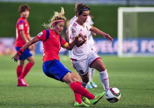 June 17, 2015: Cho Sohyun ( 8) of Korea Republic and Sonia Bermudez ( 8) of Spain battle for the ball during the FIFA 2015 Women s World Cup Group E match between Korea and Spain at Lansdowne Stadium in Ottawa, Canada. Korea recovered from a 1-0 deficit at half time to win 2-1 and progress to the knockout stages. SOCCER: JUN 17 FIFA Women s World Cup - Group E - Korea v Spain Icon15061700020 EDITORIAL USE ONLY