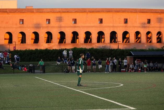 June 17, 2015: The sun sets on Harvard s alumni Stadium as Charlotte Independence goalkeeper Hunter Gilstrap (1) made sure the Revolution s hopes of Open Cup glory set as well. The Charlotte Independence defeated the New England Revolution MLS Fussball Herren USA 1-0 in a fourth round Lamar Hunt US Open Cup match at Harvard s Soldiers Field Soccer Stadium SOCCER: JUN 17 US Open Cup - Fourth Round - Charlotte Independence at Revolution Icon482150617035 EDITORIAL USE ONLY
