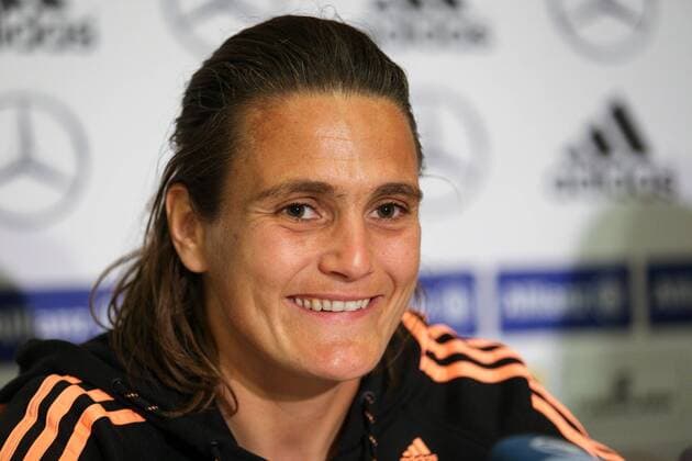 Nadine Angerer (Torwart, Deutschland), Freude, freundlich, fröhlich, strahlend, optimistisch, Fussball, FIFA Frauen-WM 2015, Pressekonferenz, xozx
