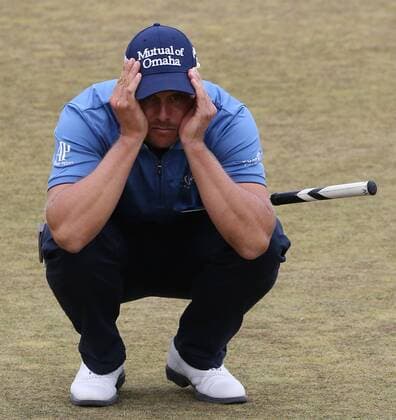 Henrik Stenson lines up a putt on the 18th green in the first round of the 115th U.S. Open Championship at Chambers Bay on June 18, 2015 in University Place, Washington.  SEA201506182111 JIMxBRYANT