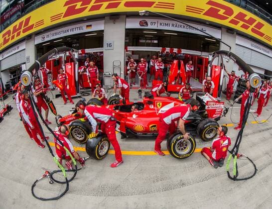 Spielberg 18.06.2015, Red Bull Ring, Spielberg, AUT, FIA, Formel 1, Grosser Preis von Oesterreich, Vorberichte, im Bild das Team von Scuderia Ferrari beim Boxenstopp Training during the Preparation for the Austrian Formula One Grand Prix at the Red Bull Ring in Spielberg, Austria, 2015 06 18,  EP_ang  