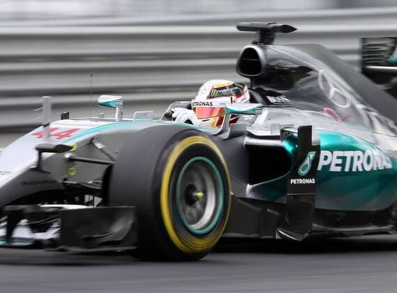 Aktuell Motorsport, Formel 1, GP Österreich in Spielberg FORMULA 1 - GP of Austria 2015 SPIELBERG,AUSTRIA,19.JUN.15 - MOTORSPORTS, FORMULA 1 - Grand Prix of Austria, Red Bull Ring, free practice. Image shows Lewis Hamilton (GBR Mercedes GP). GEPAxpictures xHaraldxSteiner
