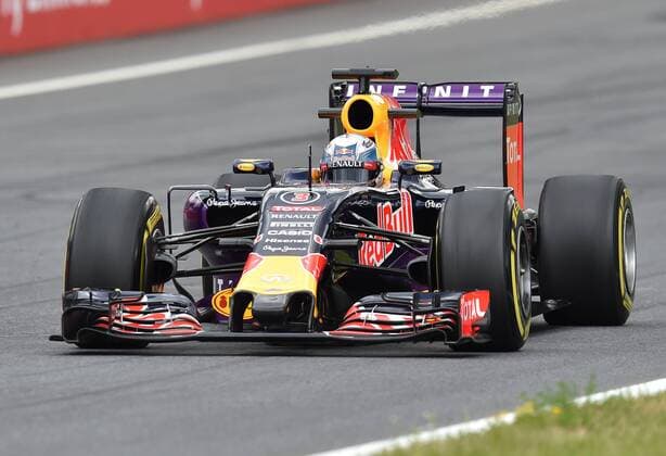 Aktuell Motorsport, Formel 1, GP Österreich in Spielberg FORMULA 1 - GP of Austria 2015 SPIELBERG,AUSTRIA,19.JUN.15 - MOTORSPORTS, FORMULA 1 - Grand Prix of Austria, Red Bull Ring, free practice. Image shows Daniel Ricciardo (AUS Infiniti Red Bull Racing). GEPAxpictures xMichaelxRiedler