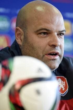 Aktuell Fußball, U21 EM, Nationalteam Tschechien und PK Training in Prag Couch of Czech football team Jakub Dovalil speaks with media prior to the UEFA European U21 U 21 soccer championship group A match Serbia vs Czech Republic in Prague, Czech Republic, June 19, 2015. (CTKxPhoto RomanxVondrous) CTKPhotoP201506190643601  vnd 3