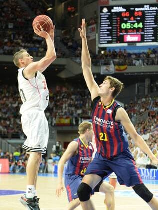 Aktuell Basketball, Spanien, Finale, Real Madrid - FC Barcelona ESPANA - MADRID 19 JUN: Primer partido baloncesto playoff final, Liga Endesa 2014 15, Bayclard (Madrid). 19 de Junio de 2015 (Madrid). (Isa Saiz Cordon Press). 