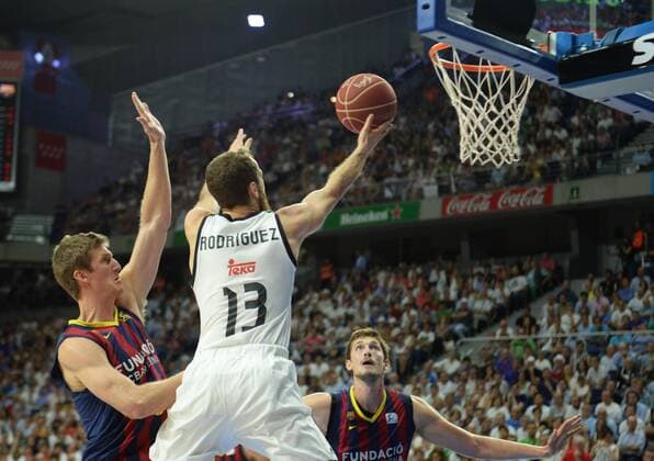 Aktuell Basketball, Spanien, Finale, Real Madrid - FC Barcelona ESPANA - MADRID 19 JUN: Primer partido baloncesto playoff final, Liga Endesa 2014 15, Bayclard (Madrid). 19 de Junio de 2015 (Madrid). (Isa Saiz Cordon Press). 