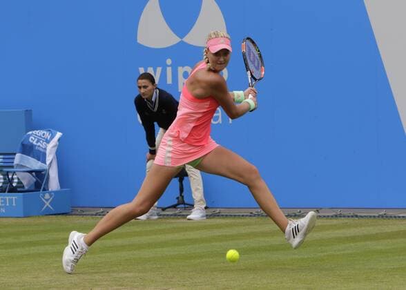 Aktuell Tennis, WTA Turnier in Birmingham, Halbfinale 20.06.2015. Birmingham, England. Aegon Classic Tennis Tournament. Kristina Mladenovic (Fra) in the rain-delayed semi-final action against Karolina Pliskova (Cze). xAlanxMartinx  ActionPlus11633579