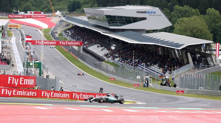 FORMULA 1 - GP of Austria 2015 SPIELBERG,AUSTRIA,20.JUN.15 - MOTORSPORTS, FORMULA 1 - Grand Prix of Austria, Red Bull Ring, practice and qualifying. Image shows Lewis Hamilton (GBR Mercedes GP) and fans. GEPAxpictures xHaraldxSteiner