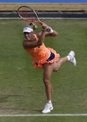 20.06.2015. Birmingham, England. Aegon Classic Tennis Tournament. Angelique Kerber (Ger) in semi-final action against fellow German Sabine Lisicki (Ger). Kerber won in straight sets 6-3, 6-3. xAlanxMartinx  ActionPlus11633801