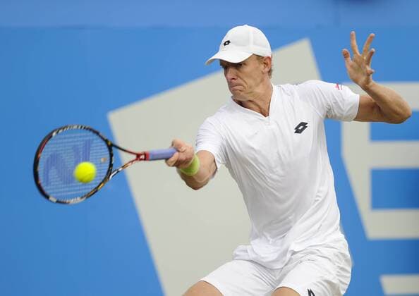 Aktuell Tennis, ATP Turnier im Queen s Club, Halbfinale JUNE 20, 2015: Kevin Anderson (RSA) in action here defeats Gilles Simon (FRA) 63 67 63 in their MenÕs Singles Semi Final match during the AEGON Championships at Queen s Club in London, UK. TENNIS: JUN 20 Aegon Championship Icon15062028 EDITORIAL USE ONLY