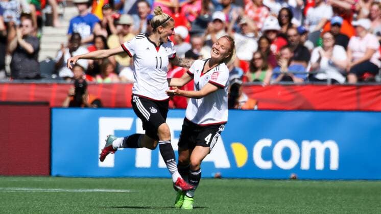 v.li.: Torschützin Anja Mittag (Deutschland) und Leonie Maier (Deutschland) jubeln über das 1:0, Jubel, Torjubel, Torerfolg, celebrate the goal, goal, celebration, Jubel ueber das Tor, optimistisch, Action, Aktion, Fussball, FIFA Frauen-WM 2015, Deutschland - Schweden, xozx