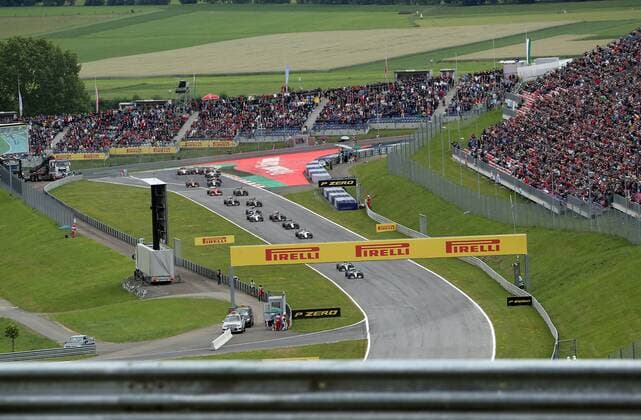 FORMULA 1 - GP of Austria 2015 SPIELBERG,AUSTRIA,21.JUN.15 - MOTORSPORTS, FORMULA 1 - Grand Prix of Austria, Red Bull Ring. Image shows an overview with fans. GEPAxpictures xHansxOberlaender