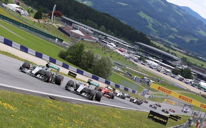 Start, Nico Rosberg; Lewis Hamilton; Mercedes Grand Prix, Sebastian Vettel, Scuderia Ferrari, formula 1 GP, Austria in Spielberg, 21.06.2015 Photo:mspb Jerry Andre Start, Nico Rosberg; Lewis Hamilton; Sebastian Vettel, formula 1 GP, Austria