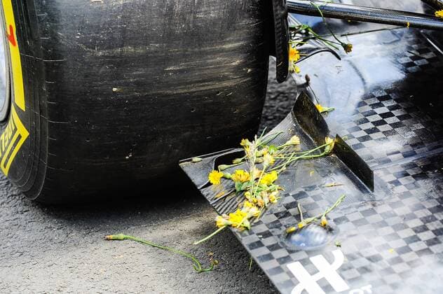 FORMULA 1 - GP of Austria 2015 SPIELBERG,AUSTRIA,21.JUN.15 - MOTORSPORTS, FORMULA 1 - Grand Prix of Austria, Red Bull Ring. Image shows the spoiler of the racing car of Kimi Raikkoenen (FIN Ferrari) Keyword: Crash. GEPAxpictures xGuenterxFloeck