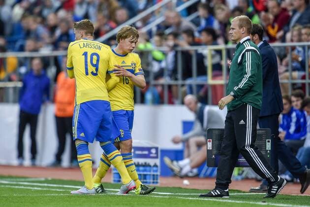 June 21, 2015 - Olomouc - 150621 SWE Simon Tibbling - Sam Larsson -- U21 U 21 EM - SWE - England JohannaLundberg BILDBYRAN kod JL 135403 News - June 21, 2015  - ZUMAb138