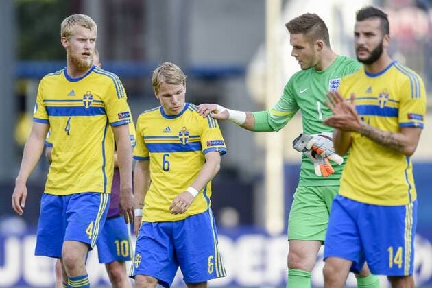June 21, 2015 - Olomouc - 150621 Englands Jack Butland - SWE Filip Helander, Oscar Lewicki - Mikael Ishak som -- U21 U 21 EM - SWE - England JohannaLundberg BILDBYRAN kod JL 135403 News - June 21, 2015  - ZUMAb138