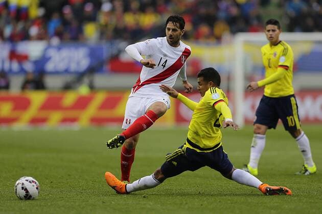 ootball, Colombia v Peru. Copa America 2015. Peru s player Claudio Pizarro, play the ball against Colombia during the Copa America Group C, at German Becker stadium. Temuco. 21 06 2015 AlejandroZonez Photosport Colombia v Peru, Copa America 2015. 