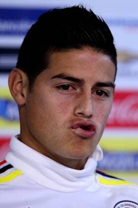 Aktuell Fußball, Copa America, PK Kolumbien mit James (150623) -- SANTIAGO, June, 2015 -- Colombia s James Rodriguez takes part in a press conference PK Pressekonferenz in Santiago, capital of Chile, on June 22, 2015. Colombia will face Argentina in the quarterfinals match of the Copa America Chile 2015 on June 26. Juan Roleri ) (da) (SP)CHILE-SANTIAGO-COPA AMERICA-COLOMBIA TELAM 