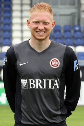 24.06.2015, xxxx, Fussball 3.Liga, SV Wehen Wiesbaden Fototermin, Porträttermin 2015 2016 Neuzugang Maximilian Reule (SV Wehen Wiesbaden) Portrait