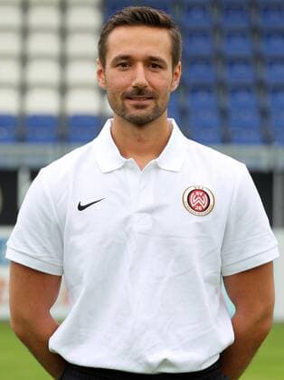 24.06.2015, xxxx, Fussball 3.Liga, SV Wehen Wiesbaden Fototermin, Porträttermin 2015 2016 Physiotherapeut Mario Walter (SV Wehen Wiesbaden) Portrait