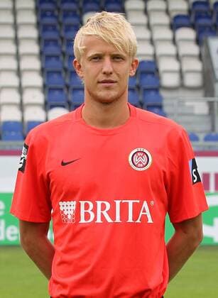 24.06.2015, xxxx, Fussball 3.Liga, SV Wehen Wiesbaden Fototermin, Porträttermin 2015 2016 Neuzugang Michael Vitzthum (SV Wehen Wiesbaden) Portrait