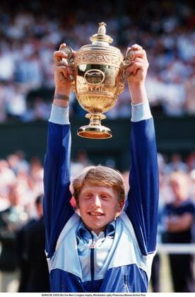 1985 Wimbledon, England. BORIS BECKER lifts the Men s singles trophy, Wimbledon 1985 xACTIONxPLUSxsportsximagesx  ActionPlus8507