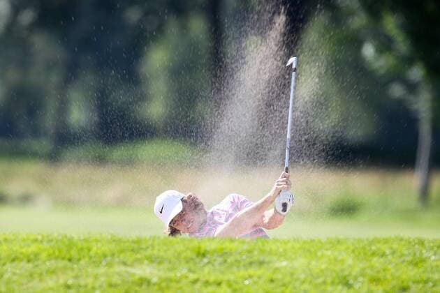 Aktuell Golf BMW International Open in München Eichenried Moosinning Tommy Fleetwood (ENG) schlaegt aus dem Bunker, Sand , BMW International Open 2015, Tag 1, Golf, 25.06.2015 , Copyright: Kolbert Eibner-Pressefoto EP_CKT