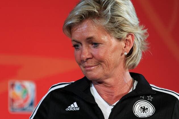 Silvia Neid (Trainerin, Coach, Deutschland), auf der Pressekonferenz vor dem Viertelfinale gegen Frankreich, Fussball, FIFA Frauen-WM 2015, Pressekonferenzen, xozx